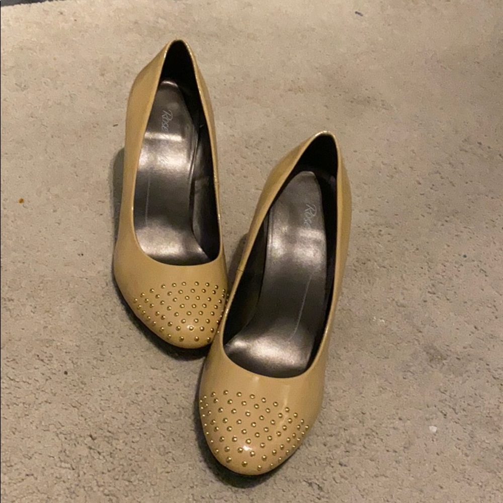 Tan Heels - Picture 10 of 10